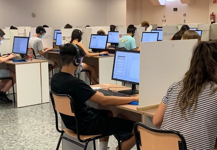 Las academias de inglés de Ceuta combinarán este curso la formación presencia y online