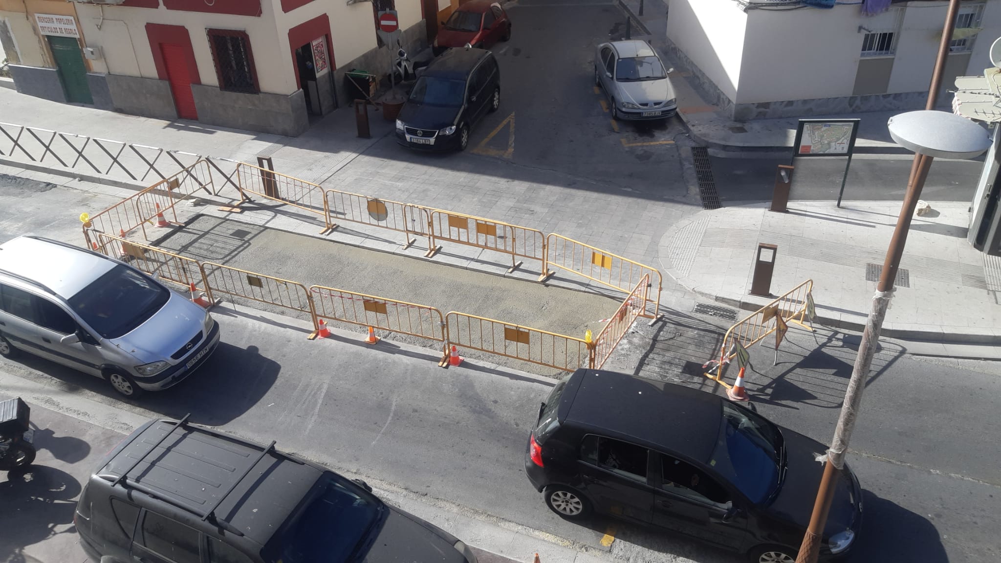 Caballas denuncia la dejadez de las obras en la calle Capitán Claudio Vázquez