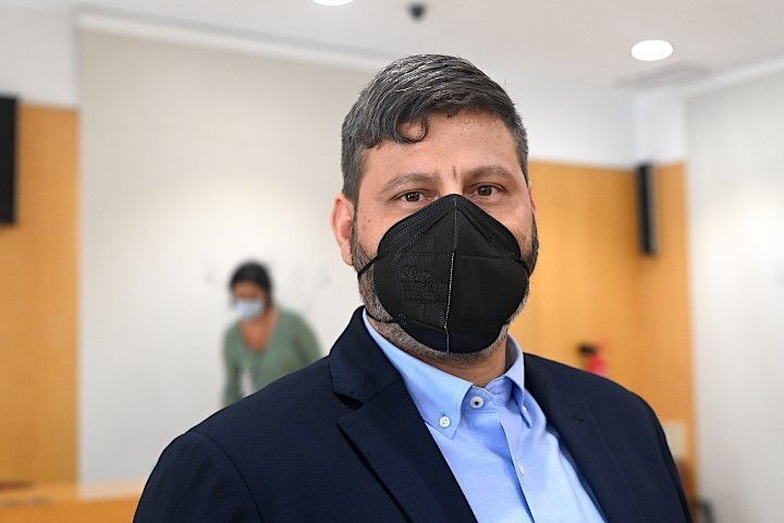 Mohamed Mustafa no puede tomar posesión de su cargo por la ausencia de diputados al pleno