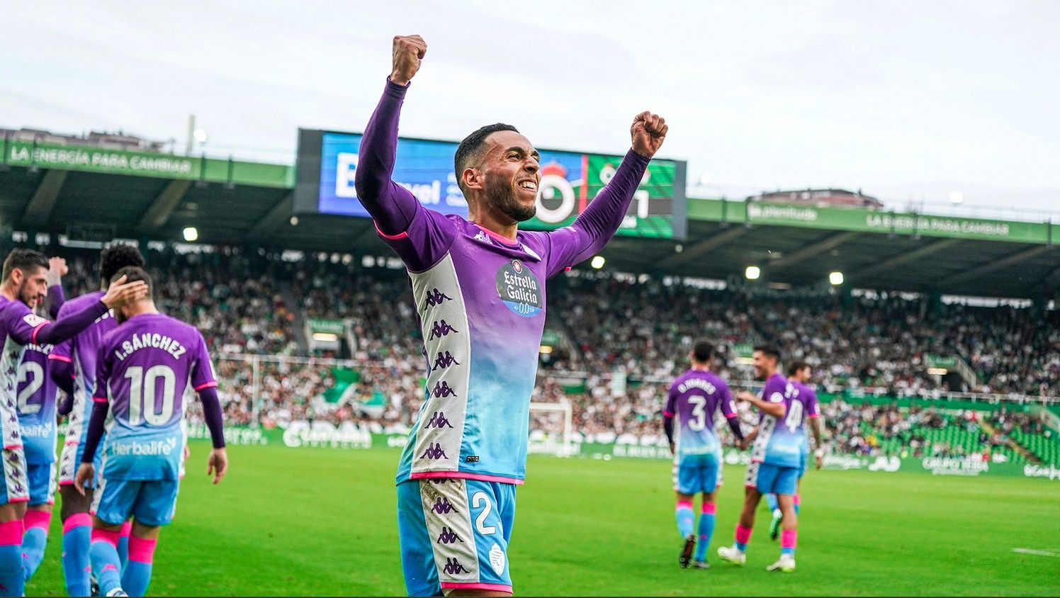 El ceutí Anuar estrena su cuenta goleadora en el Real Valladolid