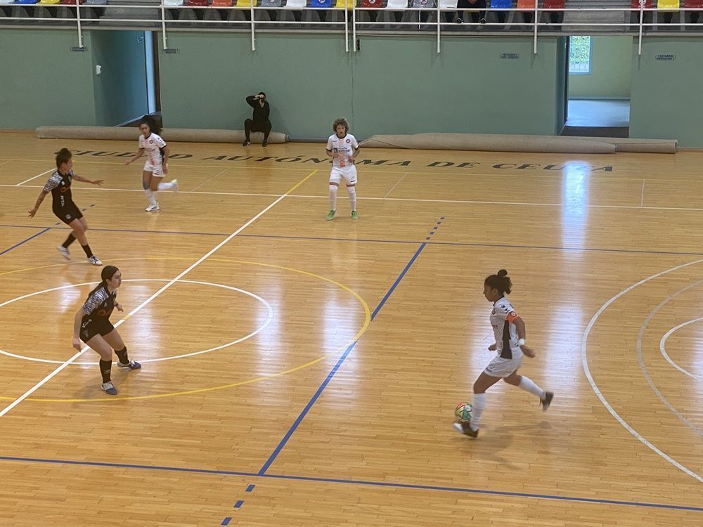 El Camoens cumple los pronósticos y doblega a un flojo Afanion Albacete (4-0)