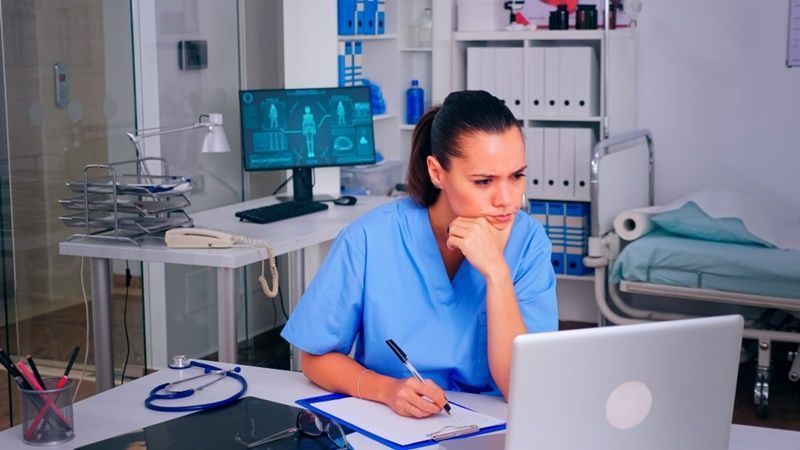 El SAE reclama mejorar las condiciones laborales de los sanitarios para garantizar su seguridad y salud