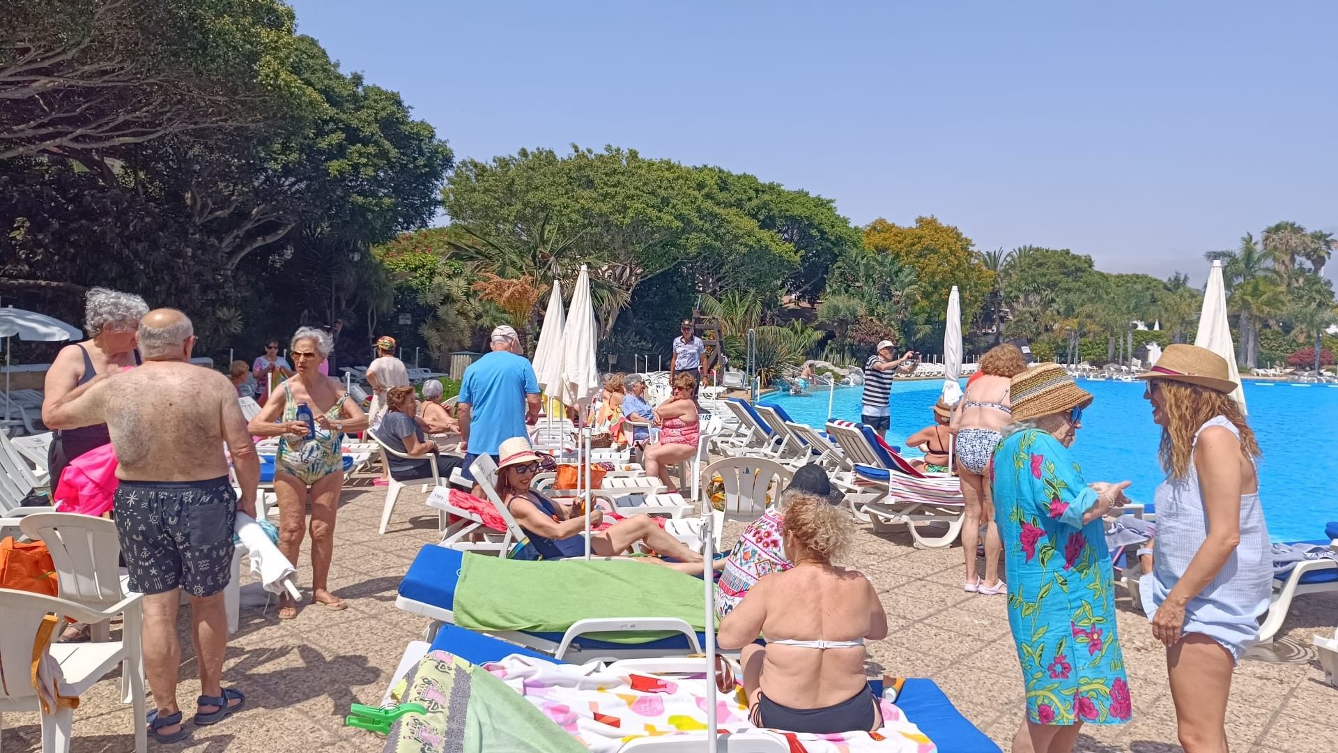Nueva visita al Parque Marítimo de usuarios del Centro del Mayor