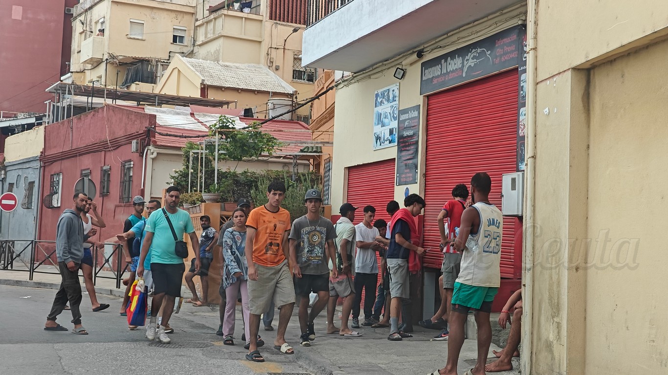 El CNI alertó a Marruecos y al Gobierno del riesgo de entradas en Ceuta un día antes