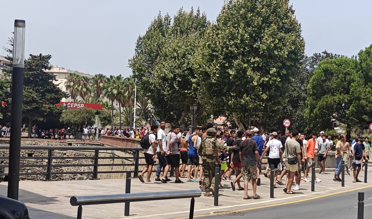 La AUME exige al Gobierno que garantice a los militares en Ceuta el uso de la fuerza proporcionada en legítima defensa