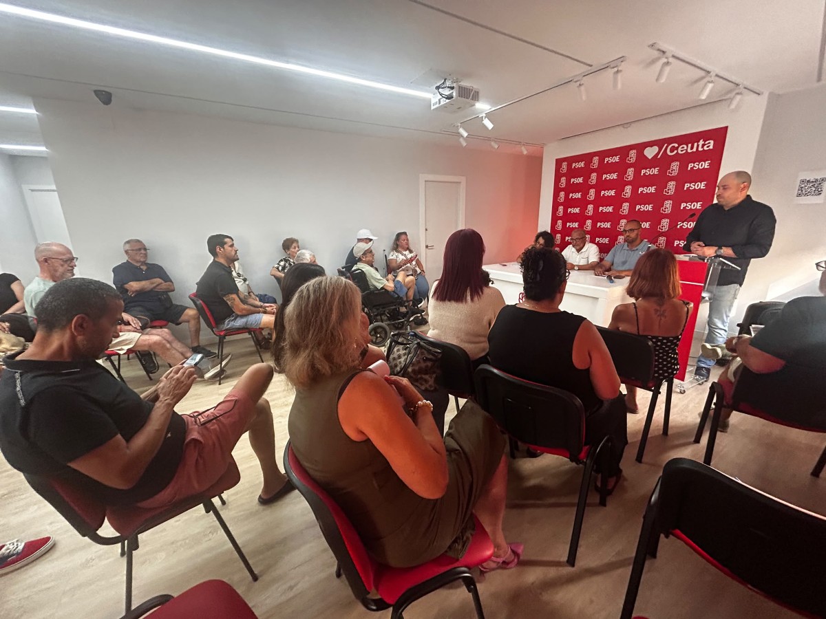 El PSOE denuncia el doble juego del Gobierno de la Ciudad con los espacios para los migrantes