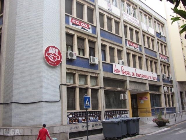 CCOO se interesa por el servicio de limpieza en los colegios