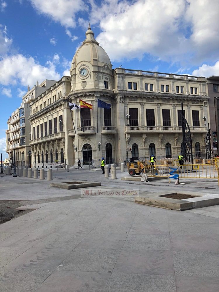 Las obras en Gran Vía y Jáudenes, prácticamente terminadas para la Semana Santa.